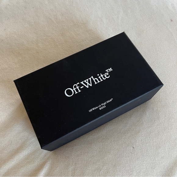 Off-White Arthur Sunglasses OERI016C99PLA0011007 Black Frame Dark Grey Lens - Picture 6 of 9